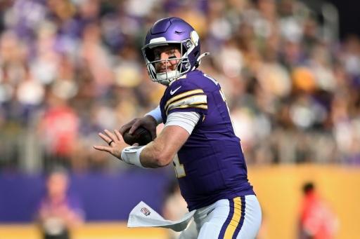 Murray out with concussion so Wentz will start for Vikings