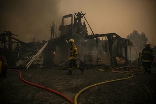 France puts out largest wildfire since 1949