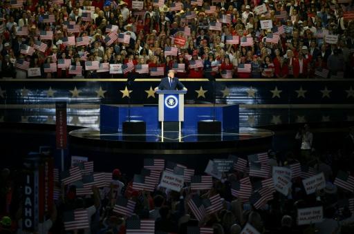 "Tut so, als stünde ich auf dem Stimmzettel": Trump wirbt bei Republikaner-Parteitag um Wähler