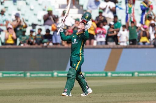 Breetzke and Maharaj sink Australia in first one-day international