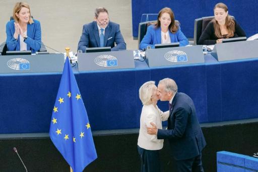 La presidenta de la Comisión Europea, Ursula von der Leyen, recibe al primer ministro canadiense Mark Carney, el 16 de septiembre de 2026 en el Parlamento Europeo en Estrasburgo, en el este de Francia. — Christophe Licoppe / AFP