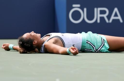 La china Zhen Qinwen tras vencer a Madison Keys en el US Open el 5 de septiembre de 2026 — AL BELLO