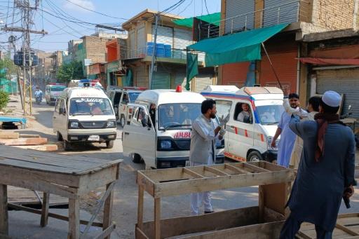 Sube a 31 el saldo de muertos tras ataque a una comisaría en Pakistán
