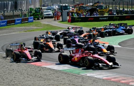 Los pilotos de Ferrari Lewis Hamilton y Charles Leclerc, el 7 de septiembre de 2026, durante el Gran Premio de Italia en el circuito de Monza — Andrej ISAKOVIC / AFP
