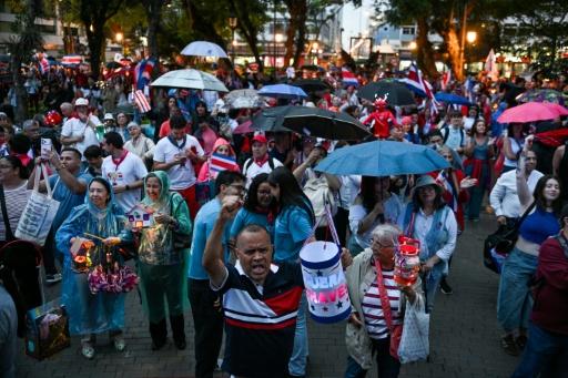 Demonstrators are protesting against President Laura Fernandez's proposed judicial reforms — Ezequiel BECERRA / AFP