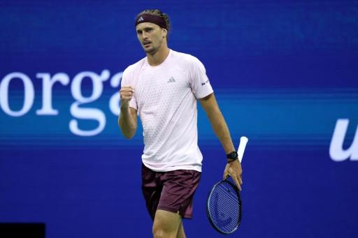 Wieder in fünf Sätzen: Zverev quält sich in die dritte Runde