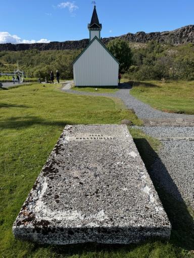 The poet's modest resting place is now the subject of anxiety and doubt — Jonathan KLEIN / AFP