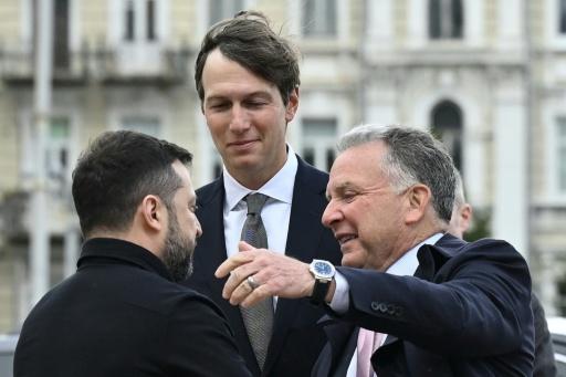 Trump sent his envoys Steve Witkoff (R) and Jared Kushner (C) to Moscow and Kyiv — Genya Savilov / AFP