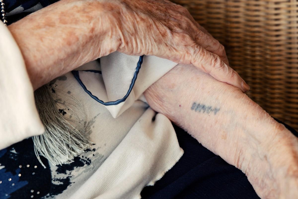 Le bras tatoué d’Henia Bryer.