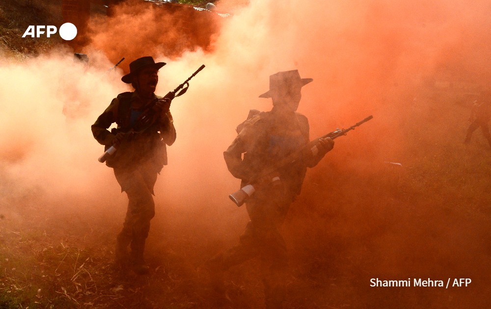 AFP photo by Shammi Mehra - India Border Security Force