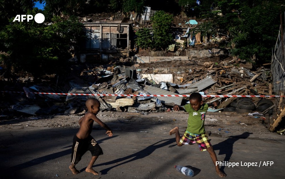 AFP photo by Philippe Lopez - Children playing in Koungou, Mayotte
